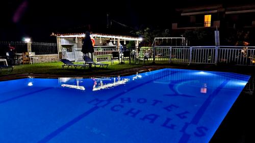 pool_night